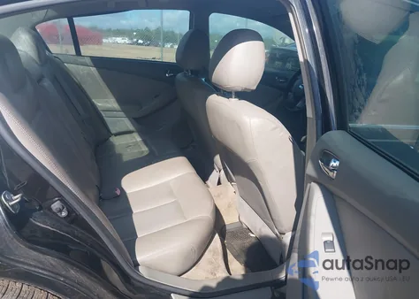 2011 Nissan Altima 2.5 z USA, uszkodzony, nr VIN 1N4AL2AP7BN440103